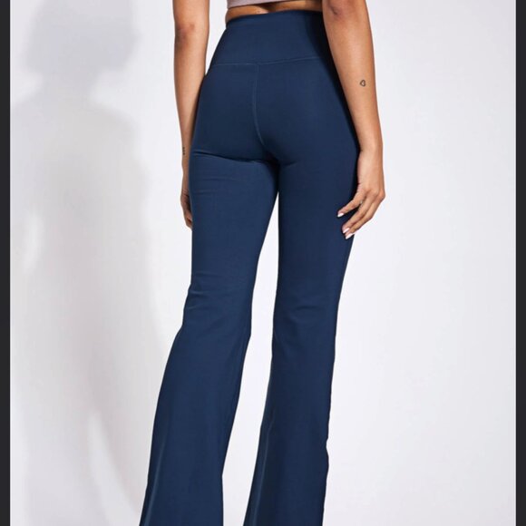 Girlfriend Collective Compressive Flare Leggings-MOSS Size Small (NWT) - Picture 3 of 11